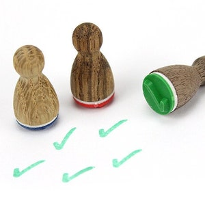 Stemplino Mini Stempel - Vinkje - Mini Houten Stempel voor Dagboek, Notitieboekje, Lerarenstempel, Checklist voor Goede Complimenten, To-Do Lijst
