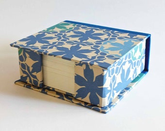 Paper box hazelnut turquoise