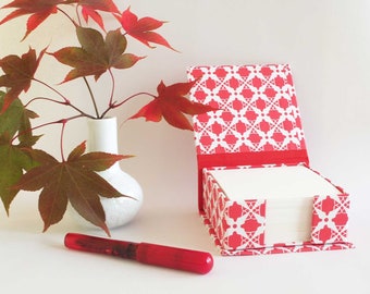 Note box red and white