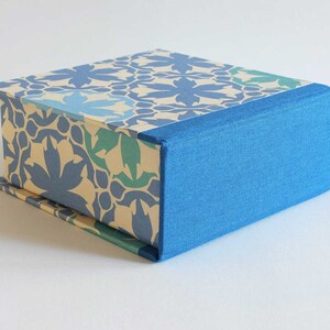 Paper box hazelnut turquoise image 3