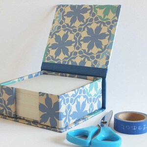 Paper box hazelnut turquoise image 2