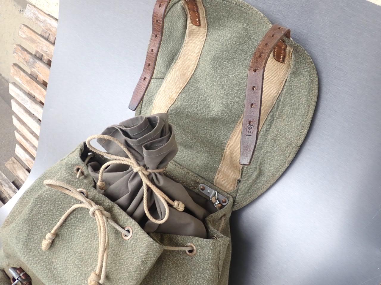 1963 Vintage Swiss Army Backpack Swiss Leather Salt and Pepper Schweizer  Armee Suisse Sac a Dos Canvas Cuir Leder Lin Hunt Hike Biker Teufen - Etsy