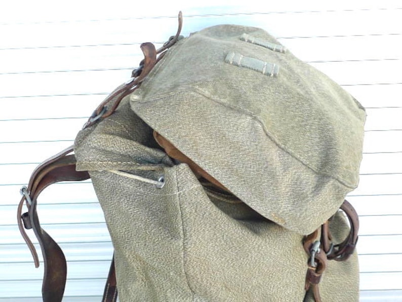 1960 Vintage Swiss Army Backpack Citybag Salt and Pepper Swiss Leather Canvas Leder Rucksack Schweizer Armee Suisse Sac a Dos Lin Leinen