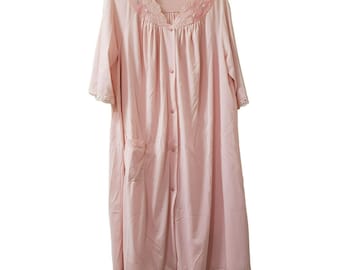 Shadowline Pink Nylon Robe, Medium, Pocket, 5 Button Close, 40", Lace, Roses