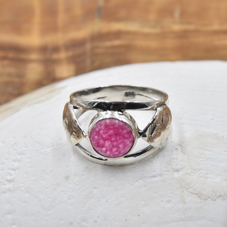 Red quartz ring mounted on 925 Sterling Silver Free tracked shipping Canada /& USA Size 7.75 US