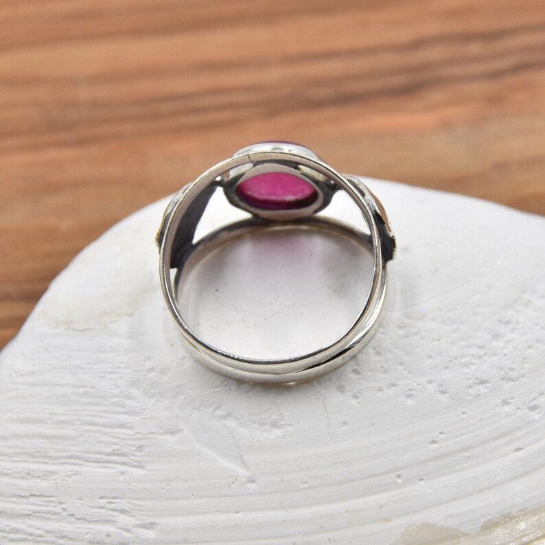 Red quartz ring mounted on 925 Sterling Silver Free tracked shipping Canada /& USA Size 7.75 US