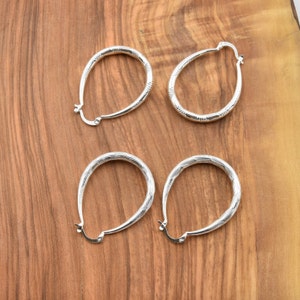 Teardrop hoop earrings - silver plated - 2 engraving patterns available - Make your choice!