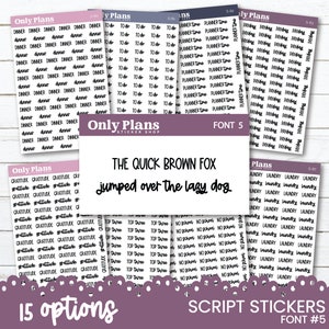 Könnte beinhalten: Ein Satz von 15 Planer-Stickern in Schreibschrift in Schwarz auf weißem Hintergrund. Die Sticker enthalten Sätze wie "Dinner", "To Do", "Planerzeit", "Zahltag", "Dankbarkeit", "Top Drei", "Keine Schule" und "Wäsche". Die Sticker sind in Reihen und Spalten auf einem lila Hintergrund mit weißen Punkten angeordnet. Der Text "SCRIPT STICKERS FONT #5" befindet sich am unteren Rand des Bildes.