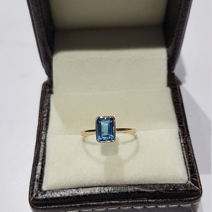 14k solid yellow gold natural AAA quality emerald cut rectangular shaped blue topaz gemstone ring