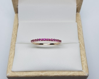 Anillo de oro amarillo macizo de 14 k con rubí natural de talla brillante redonda y preciosa piedra preciosa.