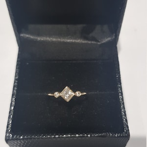 14k solid yellow gold natural AAA quality square princess cut and round brilliant cut shaped white sapphire precious gemstone ring