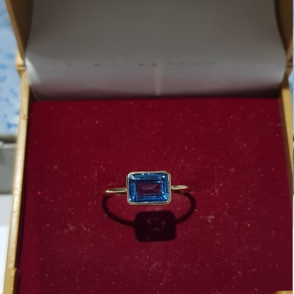 14k solid yellow gold natural emerald cut rectangular shaped blue topaz semi precious gemstone ring