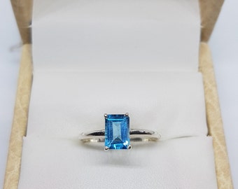 14k solid Weißgold natürlicher Smaragd geschnitten rechteckiger blauer Topas Halbedelstein Ring