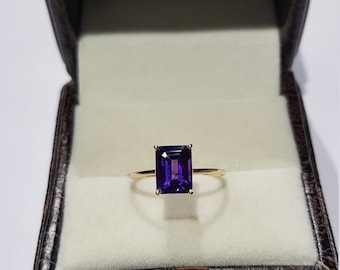 14k solid yellow gold natural AAA quality emerald cut rectangular shaped amethyst gemstones ring