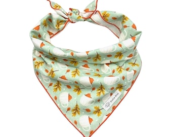 Pañuelo para perro con estampado de calabaza especiada: Pañuelo para perro con estampado de calabaza especiada, accesorio de otoño para mascotas, bufanda para mascotas de otoño