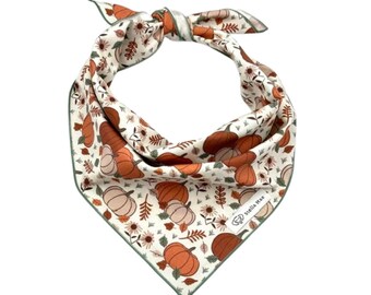 Pañuelo para perro con estampado de calabazas: Pañuelo para perro con diseño de calabazas, accesorio otoñal para mascotas, pañuelo para perro de otoño.