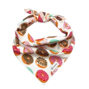 Bandana para perros Donut Love: accesorio para el cuello para mascotas, para atar o poner en el cuello, Día Nacional de la Dona, personalizable