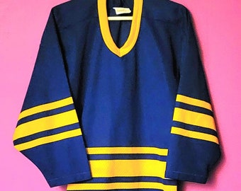 Youth S/M Buffalo Sabres CCM Vintage Blank Jersey