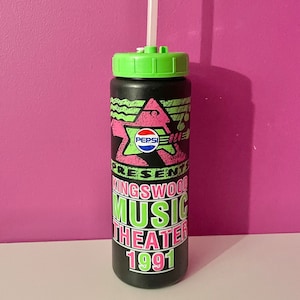 1991 Kingswood Music Theatre Canada&#39;s Wonderland Vintage Water Bottle
