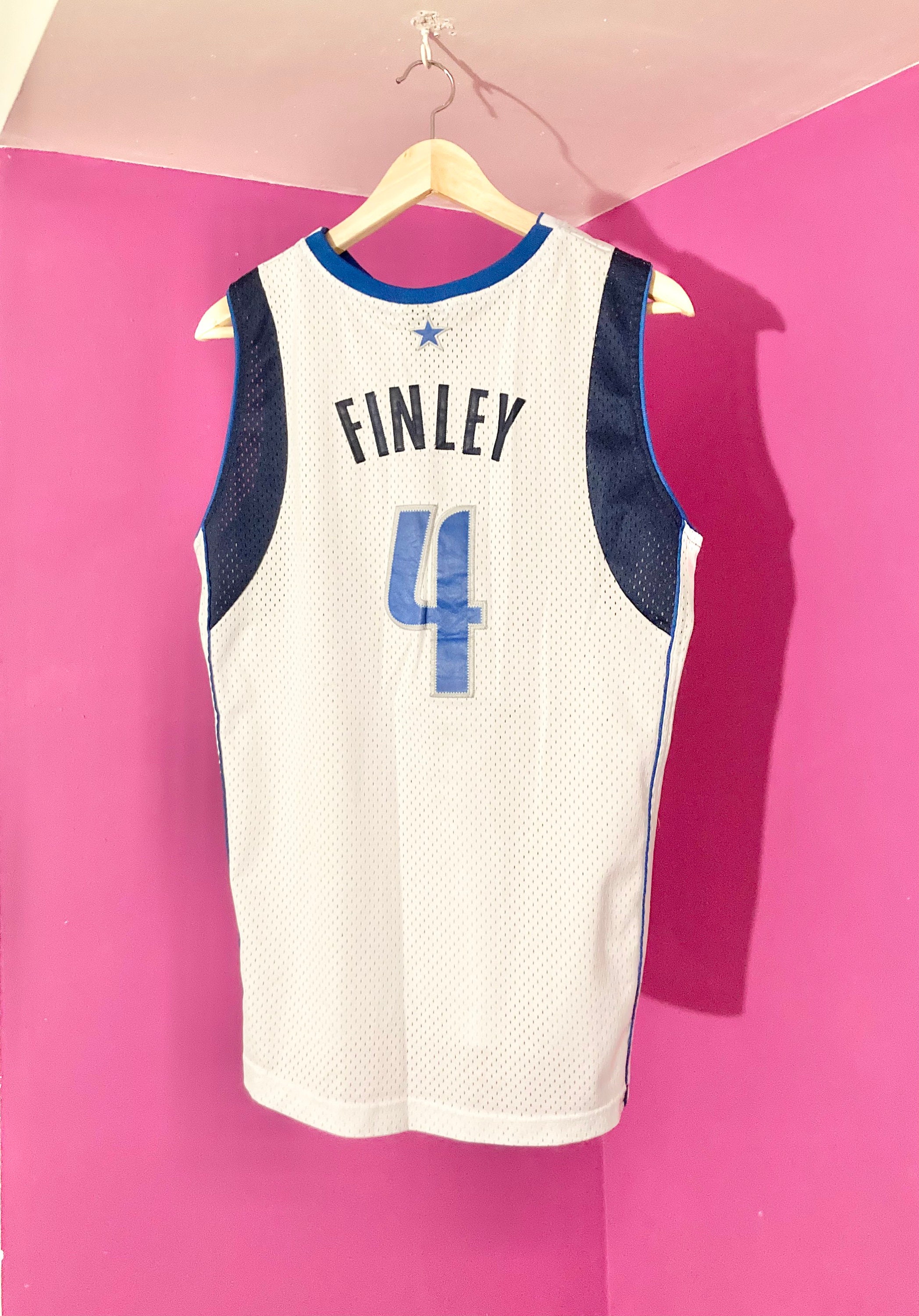 Nike Dallas Mavericks NBA *Finley* Champion Shirt S. Boys