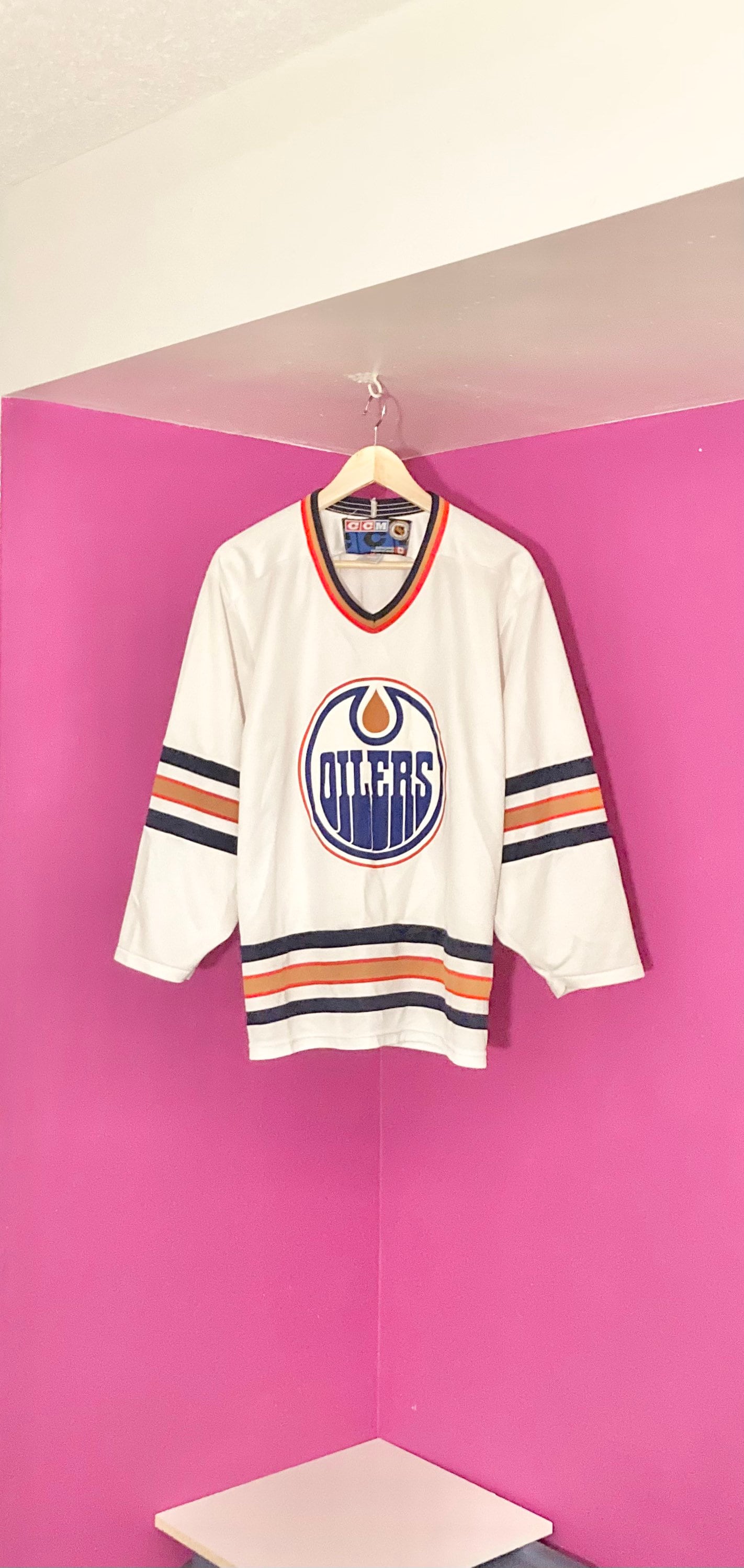 Pink Oilers Jersey - Ladies Small, Hockey, Edmonton