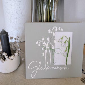 NEU**Grußkarte in Kreuzstich*Maiglöckchen*Klappkarte*handgestickt*Kreuzstichkarte*Geschenkkarte*Muttertag*Grußkarte mit Umschlag*Geburtstag