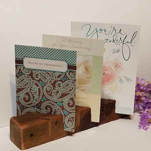 Tarjeta de felicitación/postal/portafotos/expositor de madera fabricado con madera de granero recuperada y reciclada. Aprox. (12, 14, 16) x 2 x 2