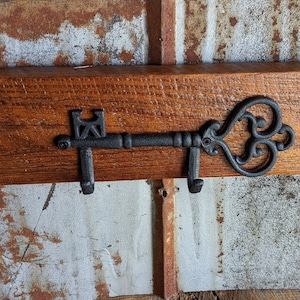 Beautifully Rustic Rack/cast Iron Key Rack on Beautiful Barn Wood /barn ...