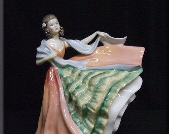 ROYAL DOULTON Ann HN3259 - Retired 1996 - Classic Pretty Ladies