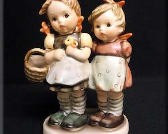 HUMMEL Daddy's Girls Figurine 371 - Trademark 6 NIB