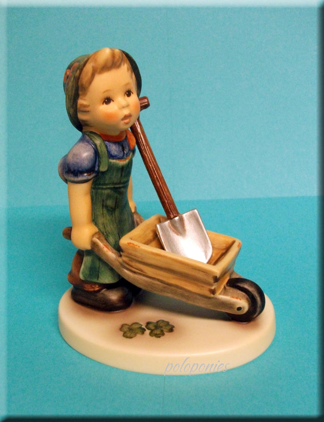 HUMMEL Little Landscaper With Shovel 2011 - TM 8 First Issue Back Stamp ...
