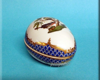 HEREND Egg 6053 - Rothschild Bird Blue Border Pattern