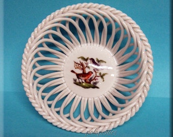 HEREND Medium Openwork Basket 7372 - Rothschild Bird Pattern Motif 9