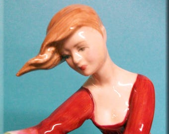 ROYAL DOULTON Fiona HN3252 - Retired 1992 - Classic Pretty Ladies Series