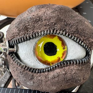 Mini Rock Zipper Eye Peepers Glow Whimsical garden decor