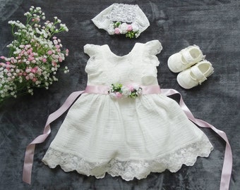 ANNA Taufkleid, Babykleid Größe 62 68 74 80 86 Taufkleid aus Baumwollmusselin, elfenbeinfarbenes  Baby-Boho-Kleid, Baby-Mädchen-Spitzenkleid