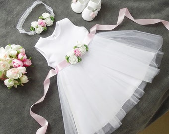 Robe de baptême, robe de soirée + bandeau + chaussures couleur : blanc taille. 56, 62, 68, 74, 80, 86, 92, 98 Robe de baptême, Robe de baptême Baby Lace