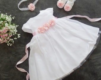 Robe de baptême, robe de soirée + bandeau + chaussures couleur : blanc taille. 56, 62, 68, 74, 80, 86, 92, 98 Robe de baptême, Robe de baptême bébé