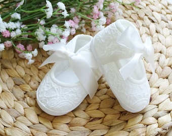 Chaussures de bébé fille en dentelle écru, chaussures de bébé fille de baptême, chaussures pour tout-petits, chaussures de bébé fille de mariage, chaussures de bébé fille de baptême