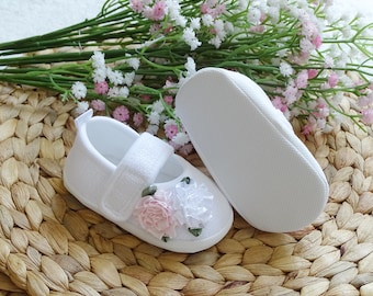 Ecru lace baby girl shoes, baptism baby girl shoes, toddler shoes , wedding baby girl shoes, christening baby girl shoes -B108-