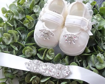 Ecru lace baby girl shoes, baptism baby girl shoes, toddler shoes , wedding baby girl shoes, christening baby girl shoes -B114-