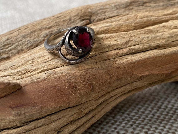 Vintage Red Amethyst Swirl sterling ring - image 1