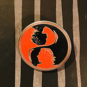 Reylo / enamel Pin / Rey / Kylo / Ben / Skywalker / Star Wars /  Disney / geeky / nerdy / jedi / sith / gift / Black / Red / yin yang