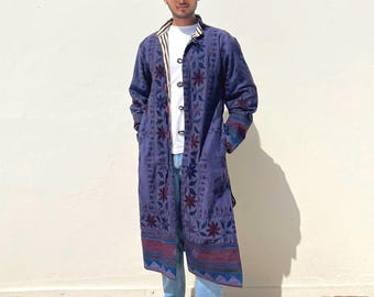 Blå höstkappa med festivalmotiv i boho-stil / återvunnen Banjara-jacka / broderad lång unisexkappa med jacka / maximalistisk statementkappa