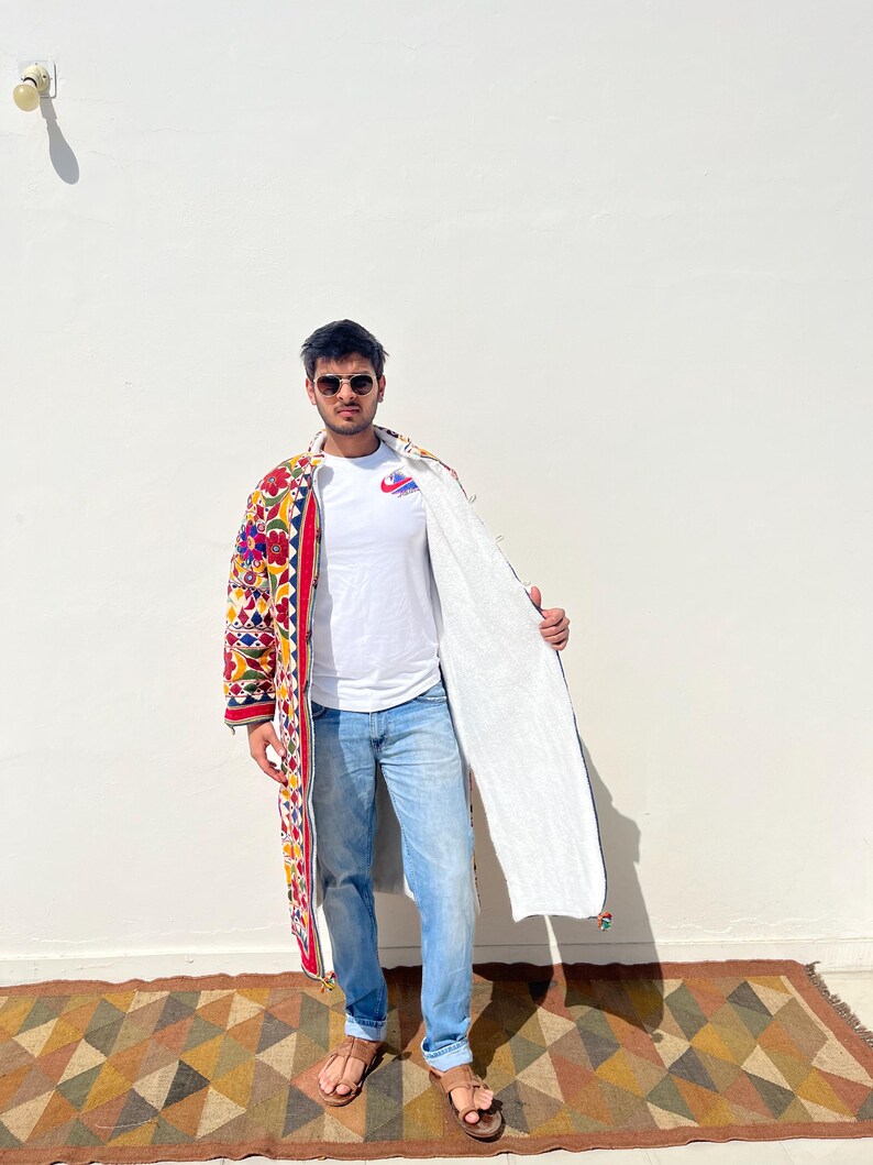 Unisex Quiltad flerfärgad blommig broderad dusterkappa med sherpafleecefoder / boho discojacka / unik festivalbohokappa bild 8
