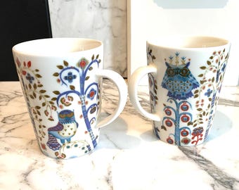 PAIR of Iittala Taika 14 oz White MUGS, Design Heikki Orvola, Klaus Haapaniemi, Finland, Taika (Magic)