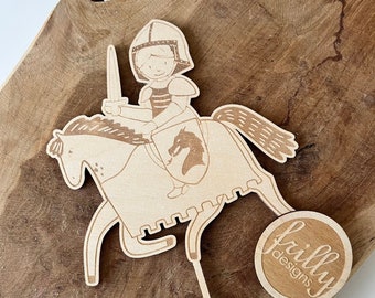 Ritter Cake Topper Personalisiert Holz Pferd Kuchentopper Geburtstagsdeko Kuchenstecker Geburtstag Kind | frilly designs