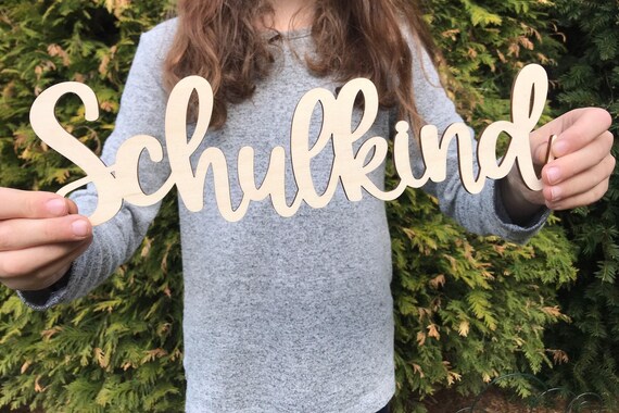 Schulkind Holz Schriftzug 30cm Einschulungs Deko | frilly designs