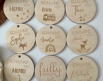 Schultütenanhänger personalisiert Geschenk Junge Mädchen Schule 2024 Anhänger Holz Einschulung Geschenkidee Schültüte | frilly designs