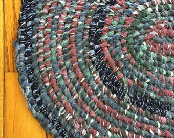 Oval Toothbrush rag rug, handmade, knotted fabric, floor mat, bedroom bath kitchen, accent rug, home decor, floor covering, one of a kind